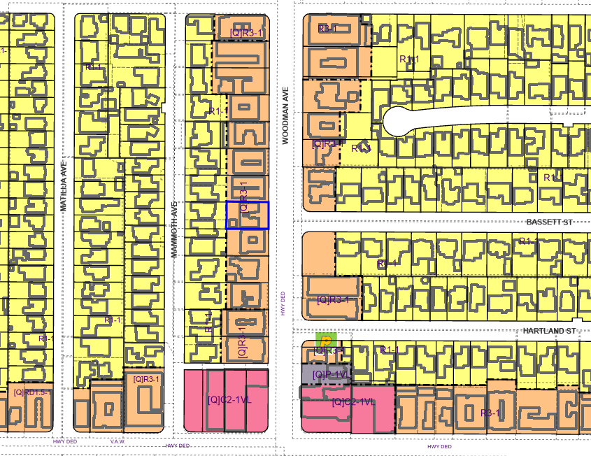 ZIMAS zoning map — subject parcel outlined on Woodman Ave between Bassett St and Hartland St